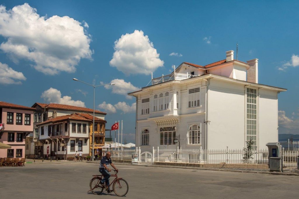 mudanya-mutareke-evi-muzesi_large.jpg (113 KB)