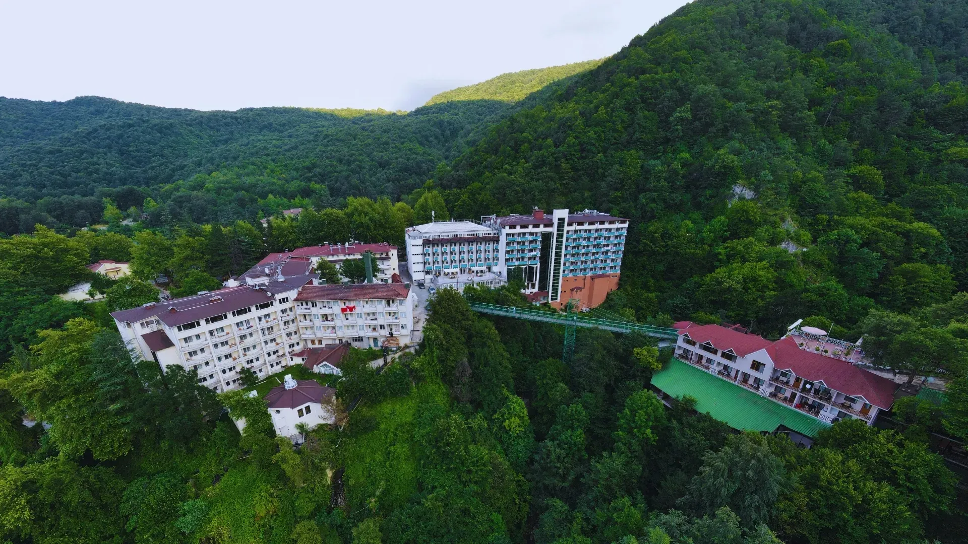 Oylat Kaplıcaları ve Otelleri