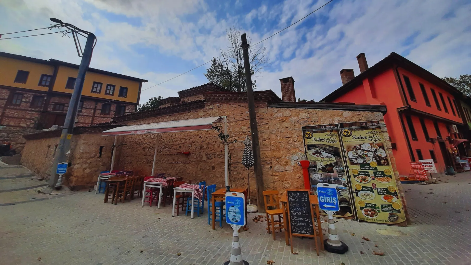 Nilüfer Bath (Gölyazı)