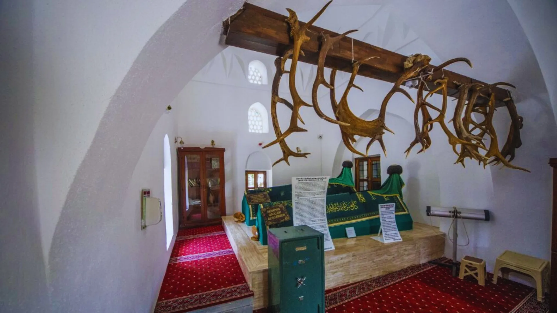 Geyikli Baba Türbesi