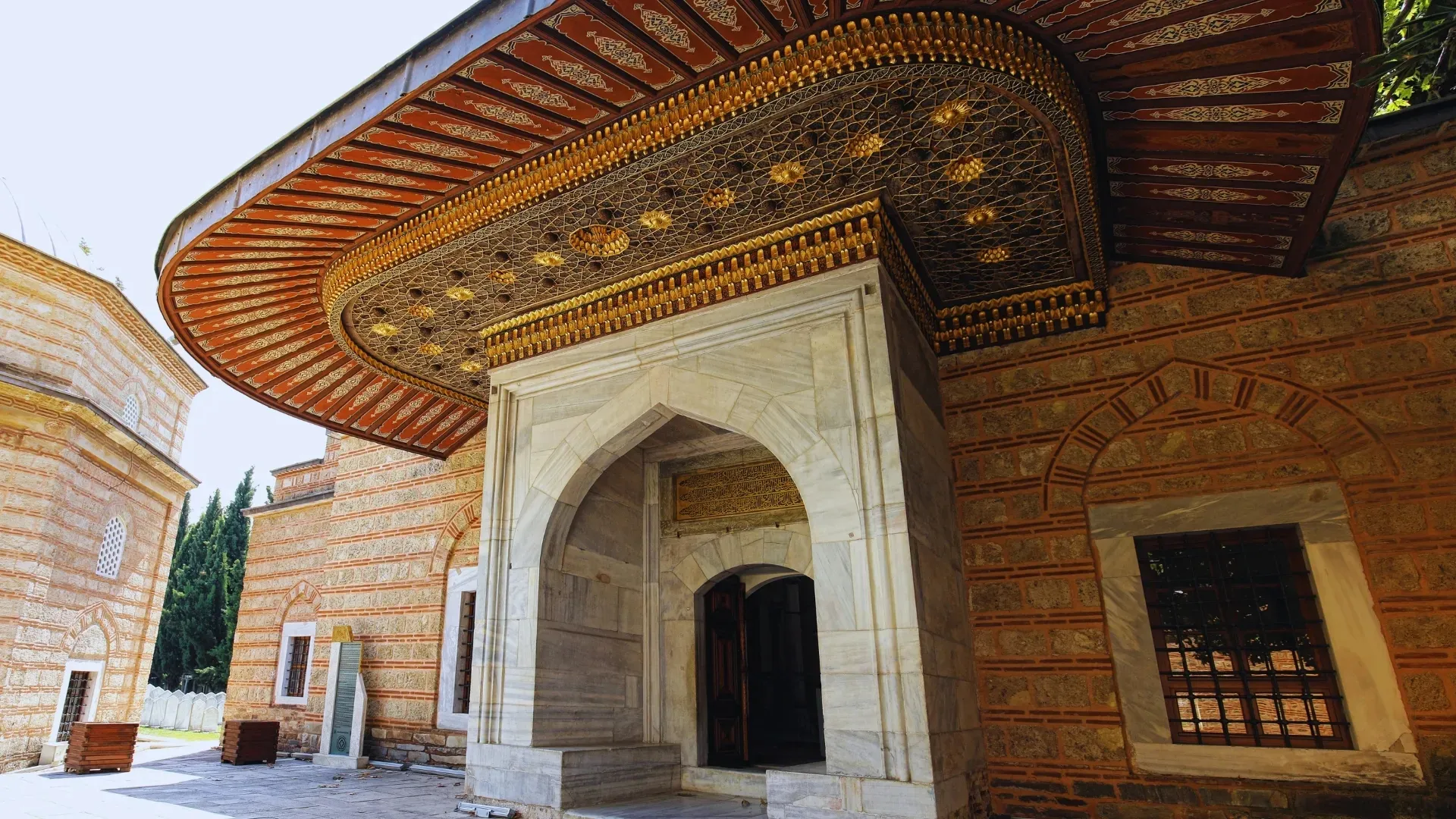 II. Murad Türbesi
