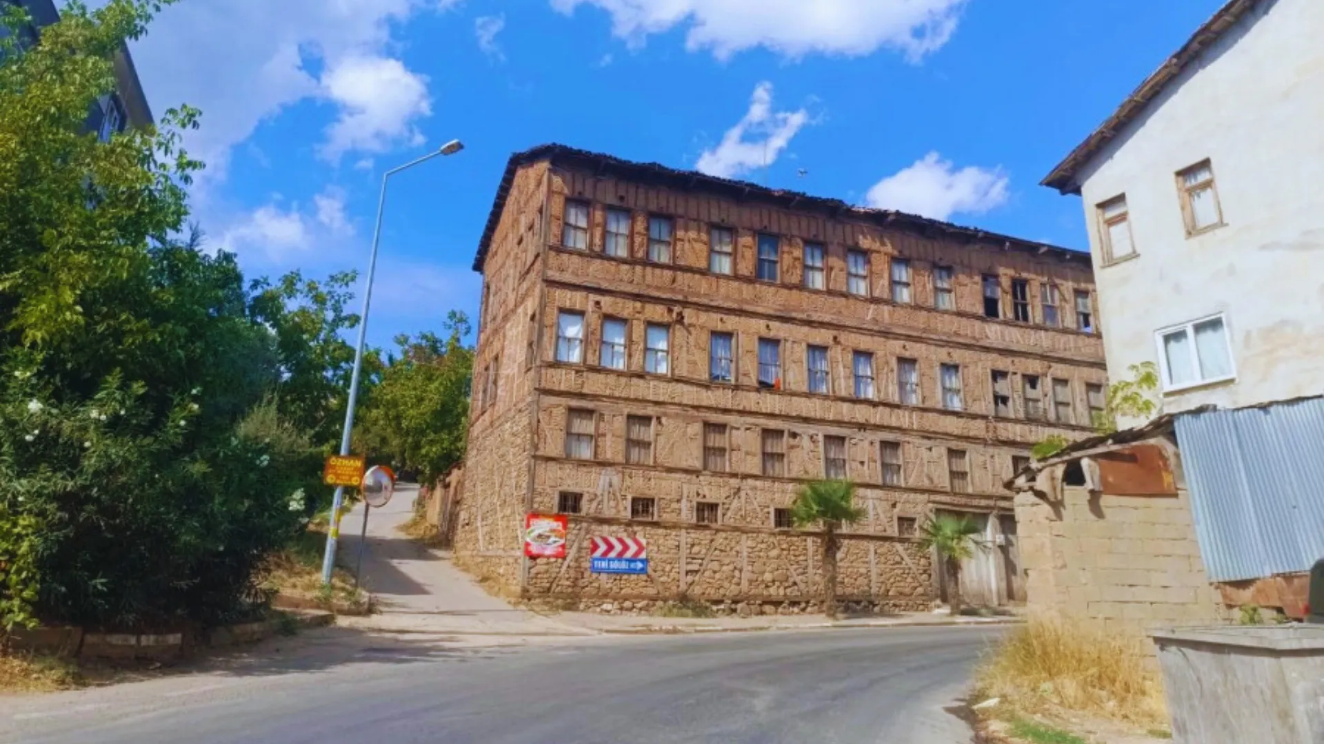 Sölöz Village
