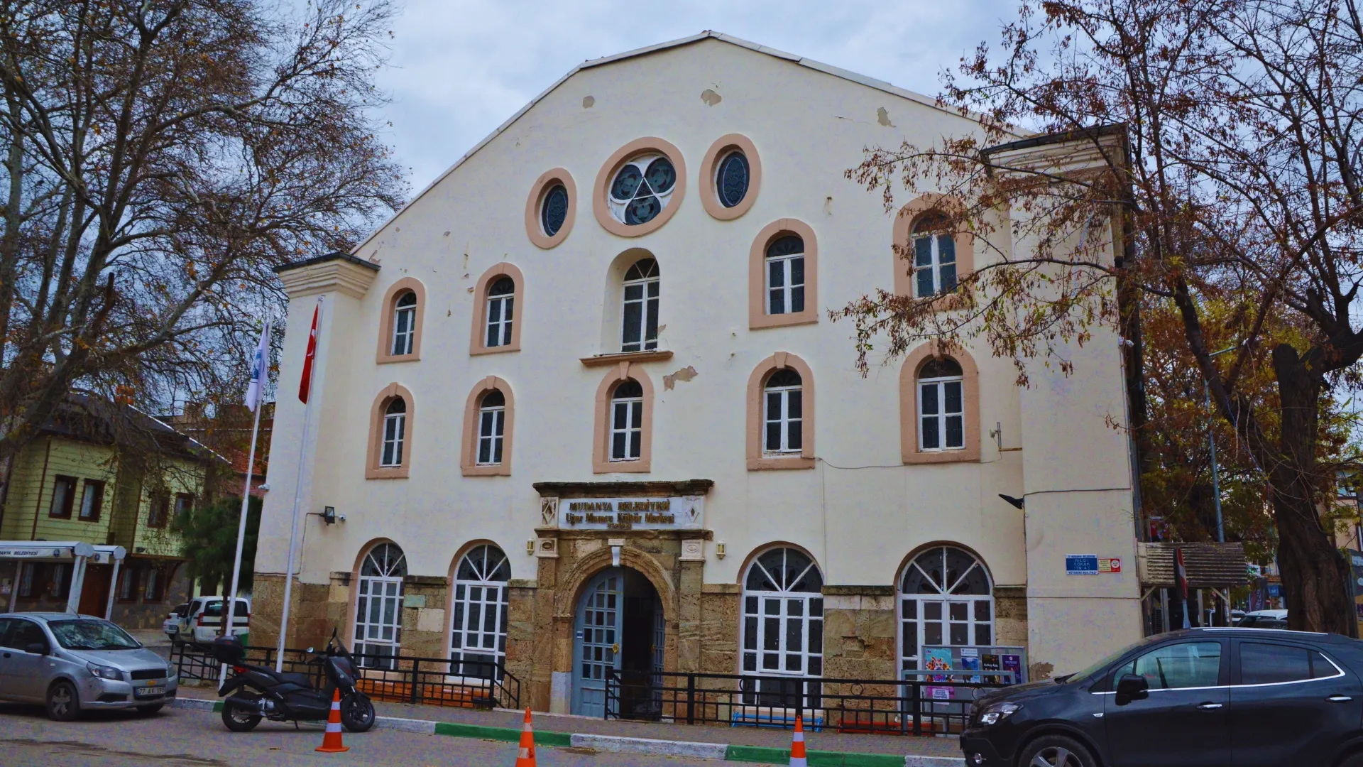 Mudanya Uğur Mumcu Cultural Center