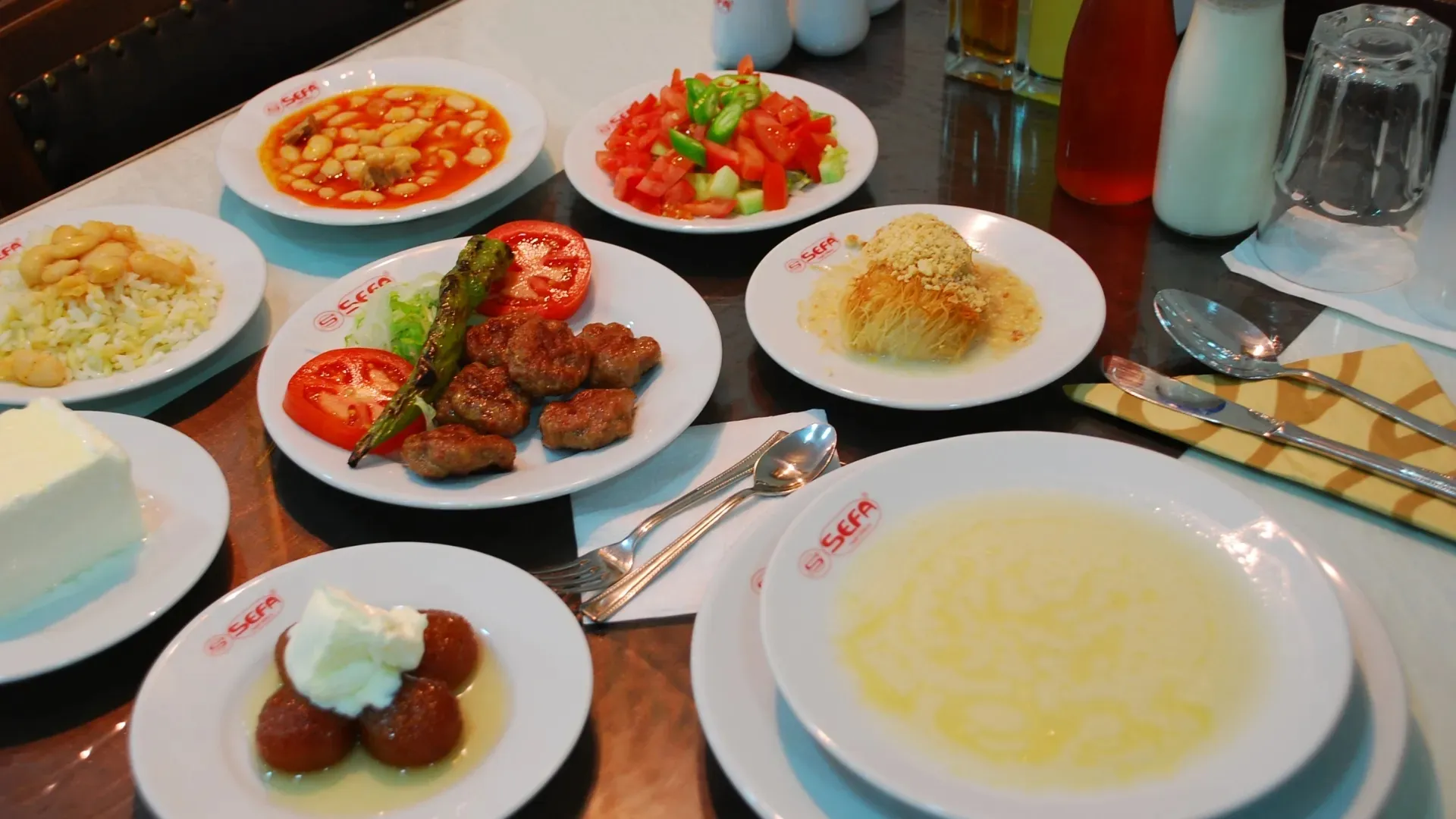 Sefa İnegöl Köftecisi 1940