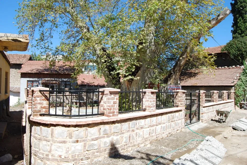 İznik Davud-i Kayseri Tomb