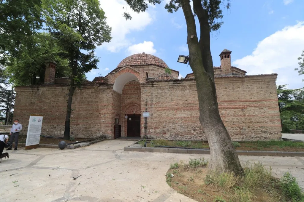 Yenişehir Postinpuş Baba Zaviyesi
